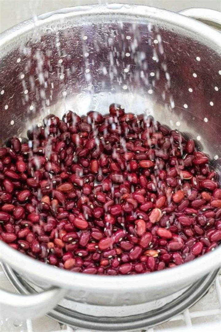 Do you have to soak red beans before cooking in crock pot?