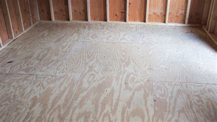 Do you put plywood under hardwood floors?