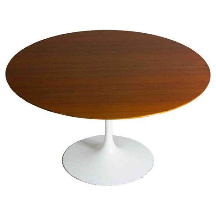 How can you tell if a Saarinen table is real?