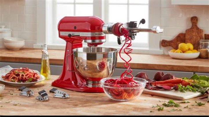 What is a good mixer for Cointreau?