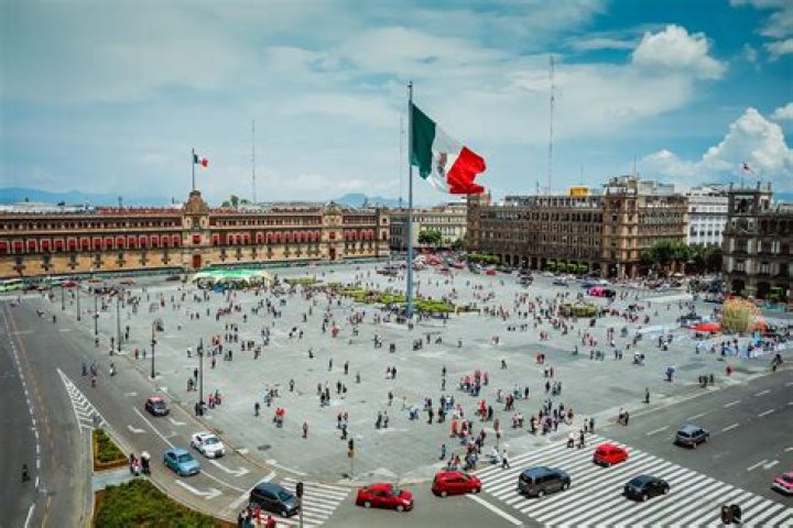 What is the main plaza in Mexico City?
