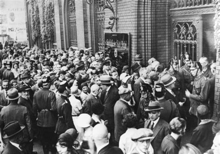 Why did Germany go into an economic depression in 1919?